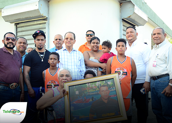 Ayuntamiento SFM develiza calle en honor deportista Wilson Jiménez (Papi Lara)