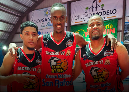 Rafael “La Boíta” Martínez decide para triunfo de Julián Javier en la final del baloncesto de Tenares