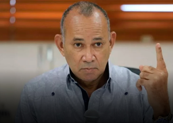 Exdirector de INABIE se defiende y asegura que su gestión destapó la colusión en licitaciones