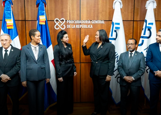Juramentan a la fiscal Isaura Suárez como nueva titular de la Dirección de Carrera del MP