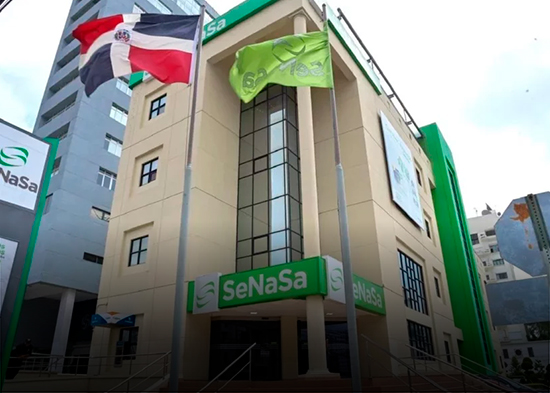 Abinader utiliza parábola sobre Senasa y defiende avances en el sector Salud