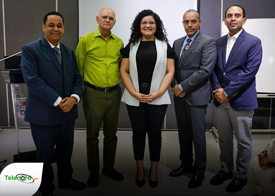 CNC y AMCHAMDR realizan encuentro de socialización del programa Burocracia Cero