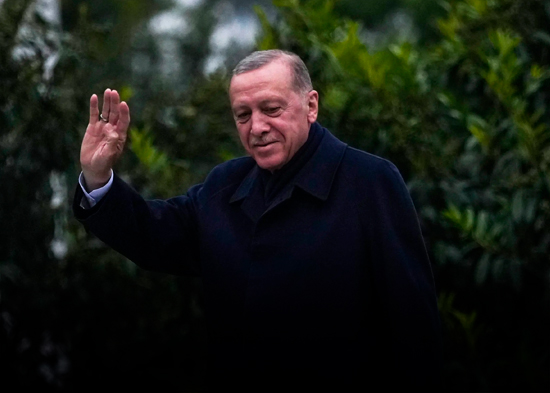 Erdogan gana las presidenciales en Turquía, según fuentes oficiales