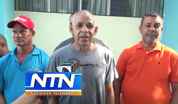 Moradores en zona norte se reúnen con encargado municipal de INAPA; demandan servicio de agua potable