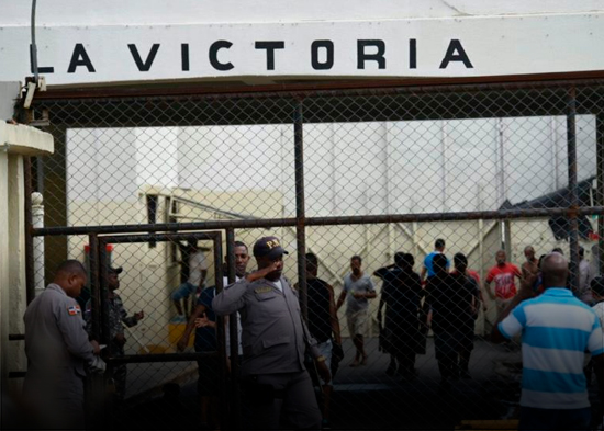 Torturan en La Victoria a hombre acusado de violar una niña en Villa Duarte