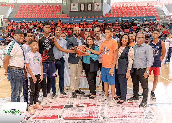 INEFI respalda convivencia deportiva curricular 2025 del Distrito 07-06 en SFM