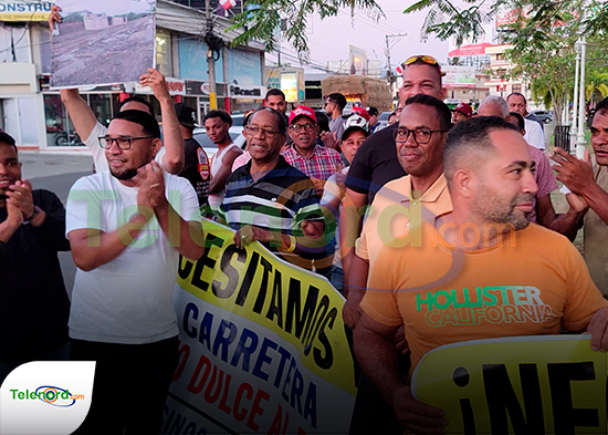 Movimiento Popular de SFM realizan vigilia en parque Los Mártires; ratifican llamado a huelga