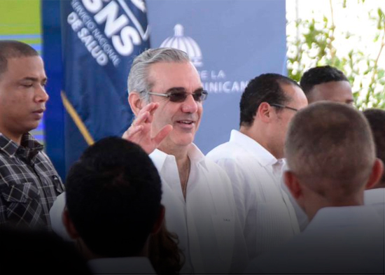 Abinader entrega oficinas gubernamentales en San Francisco de Macorís