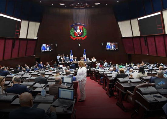 Sin votos de oposición, diputados aprueban de urgencia ley para pago de obras sin contrato