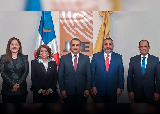 Las nuevas reglas de la JCE impedirán la militancia en más de un partido político