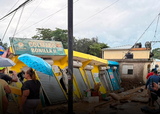 El COE declara alerta roja para tres provincias por fuertes lluvias