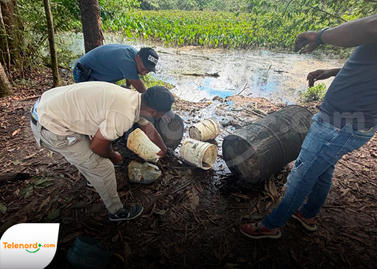 Desmantelan laboratorio clandestino de bebidas alcohólicas adulteradas en Monte Plata