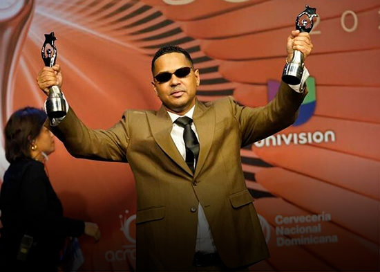 Santiago Matías dedica estatuillas de Premio Soberano 2026 a su abuela fallecida