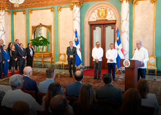 Presidente Abinader juramenta Comité Dominicano de Salud Mental Penitenciaria