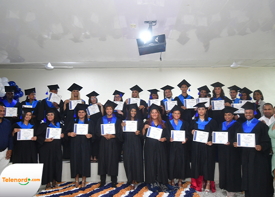 Celebran graduación de la promoción 2025 del PREPARA