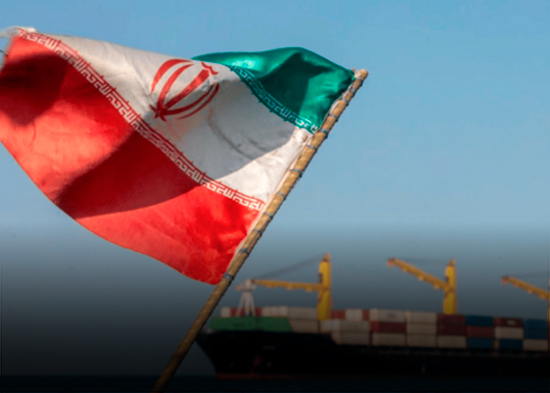 Irán anuncia cierre del estrecho de Ormuz; EE. UU. responde con nueva ola de ataques