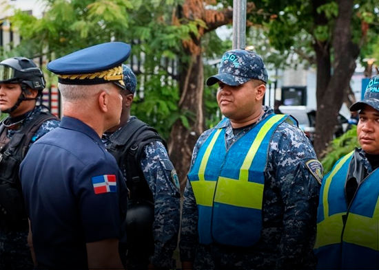 Director de la Policía advierte a agentes: quien se aparte de la ley deberá asumir las consecuencias